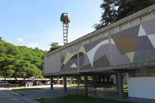 Reloj UCV y Edificio del Museo